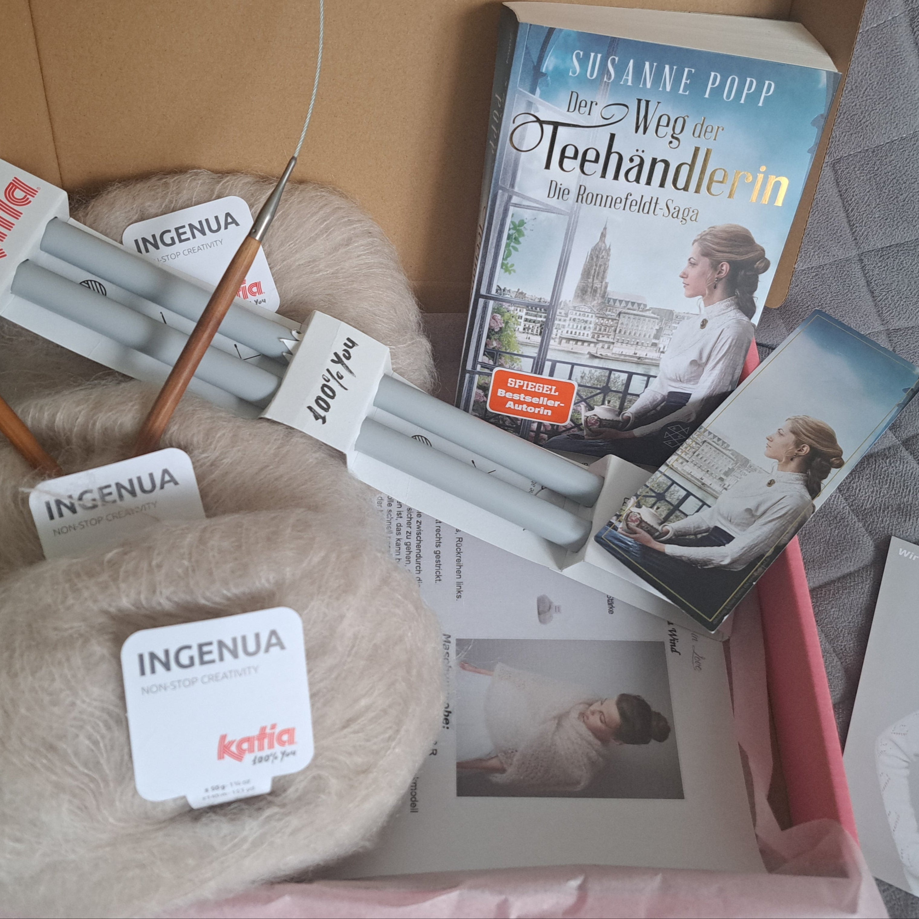 Buch und Strickbox von Beemohr