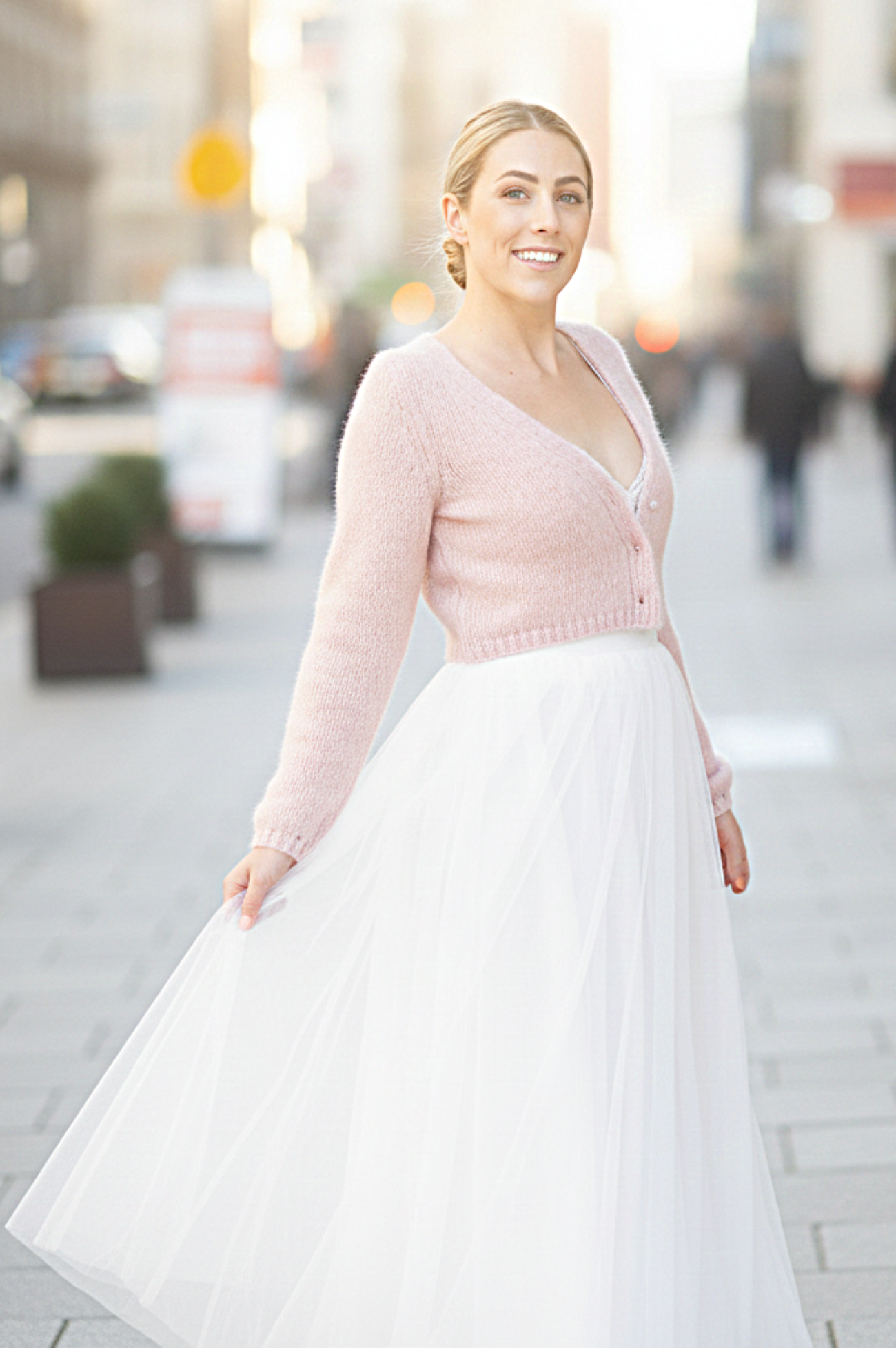 Strickjacke mit Ballonärmeln für die Hochzeit Strickmuster von Beemohr