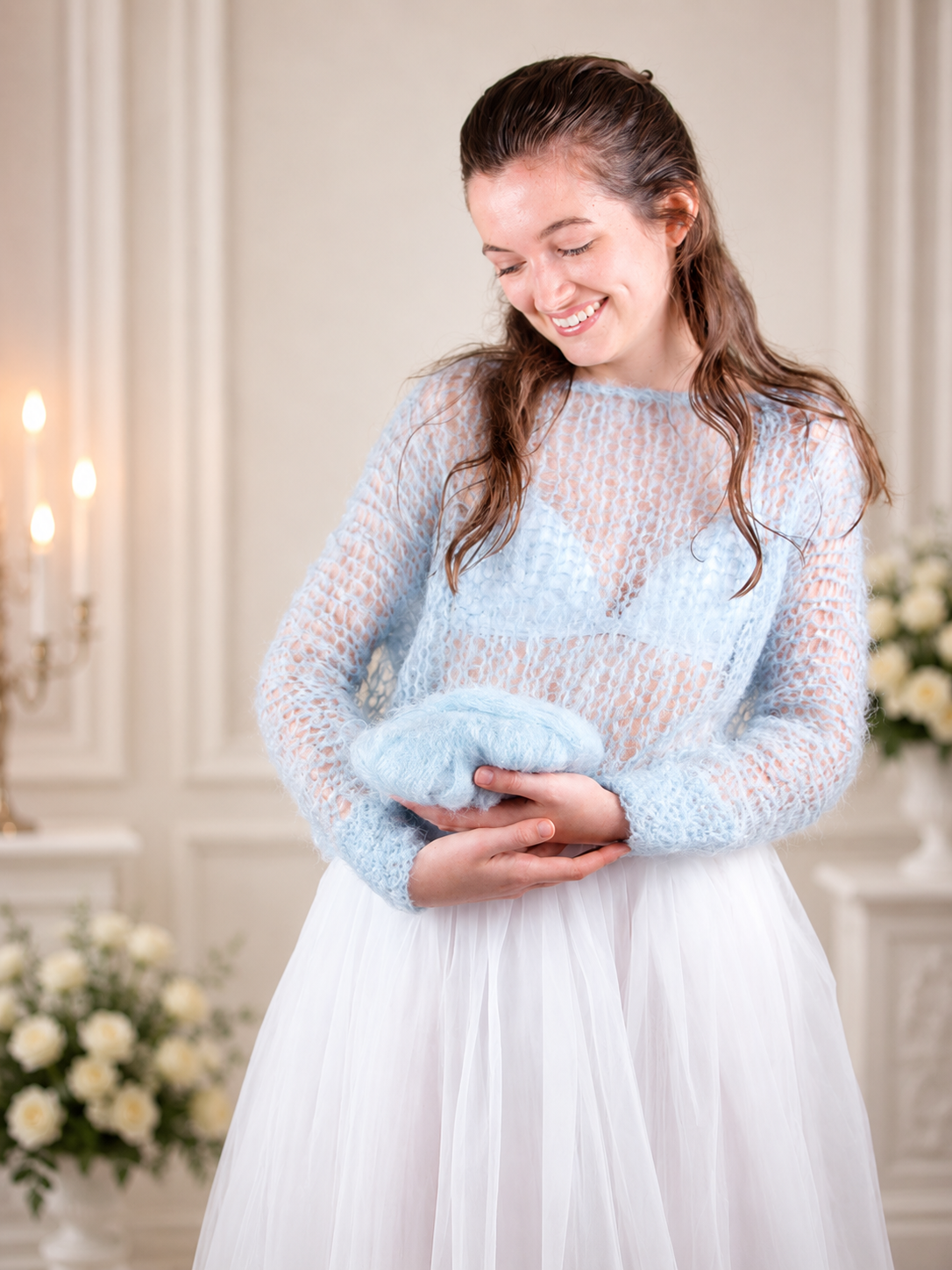 Weiter transparenter Mohairpullover für die Braut