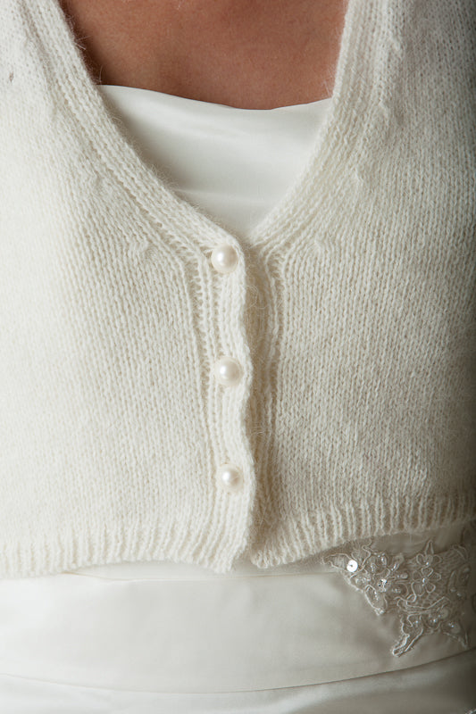 Brautjacke SUSI kuschlig weich Kurzarm gestrickt aus kuschlig weicher Wolle - Beemohr