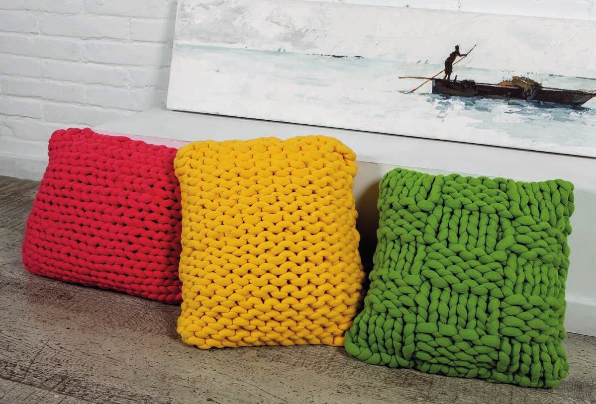 Strickanleitung für eine super dicke Couch Decke, Kissenbezüge, Jumper und Hockerbezug - Beemohr