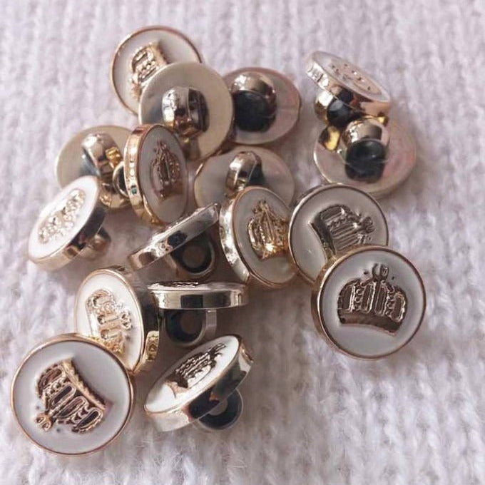 Knöpfe für Königinnen weiß mit goldener Krone für festliche Jacken - Beemohr