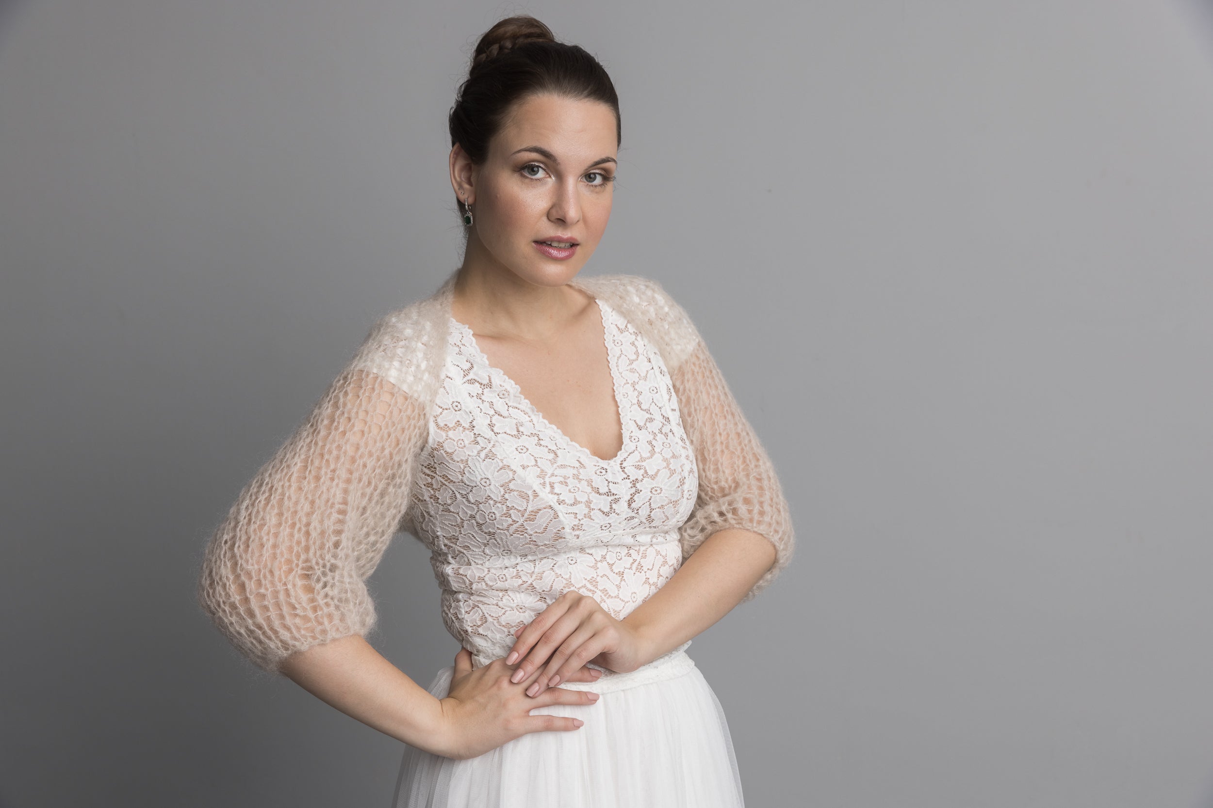 FOR YOU: HANDGESTRICKT Brautjacke in grober Masche luftig leicht fallend CLOUD - Beemohr