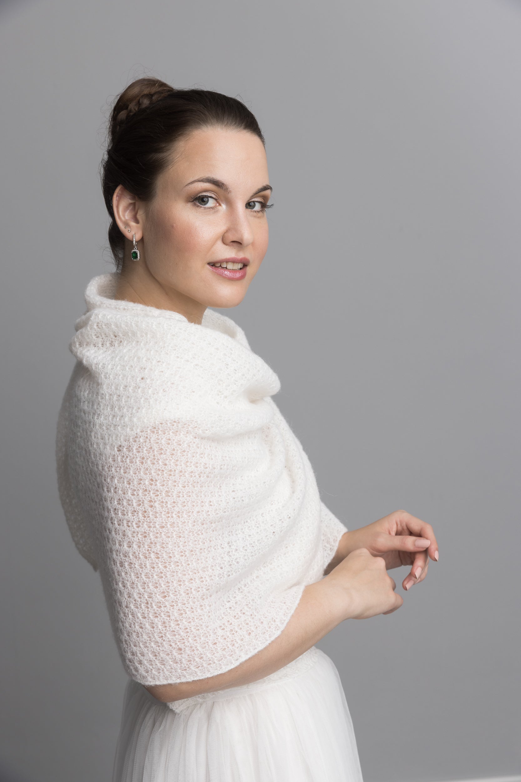 FOR YOU: Leichte Lace Stola gestrickt für romantische Hochzeiten aus edlem Garn - Beemohr