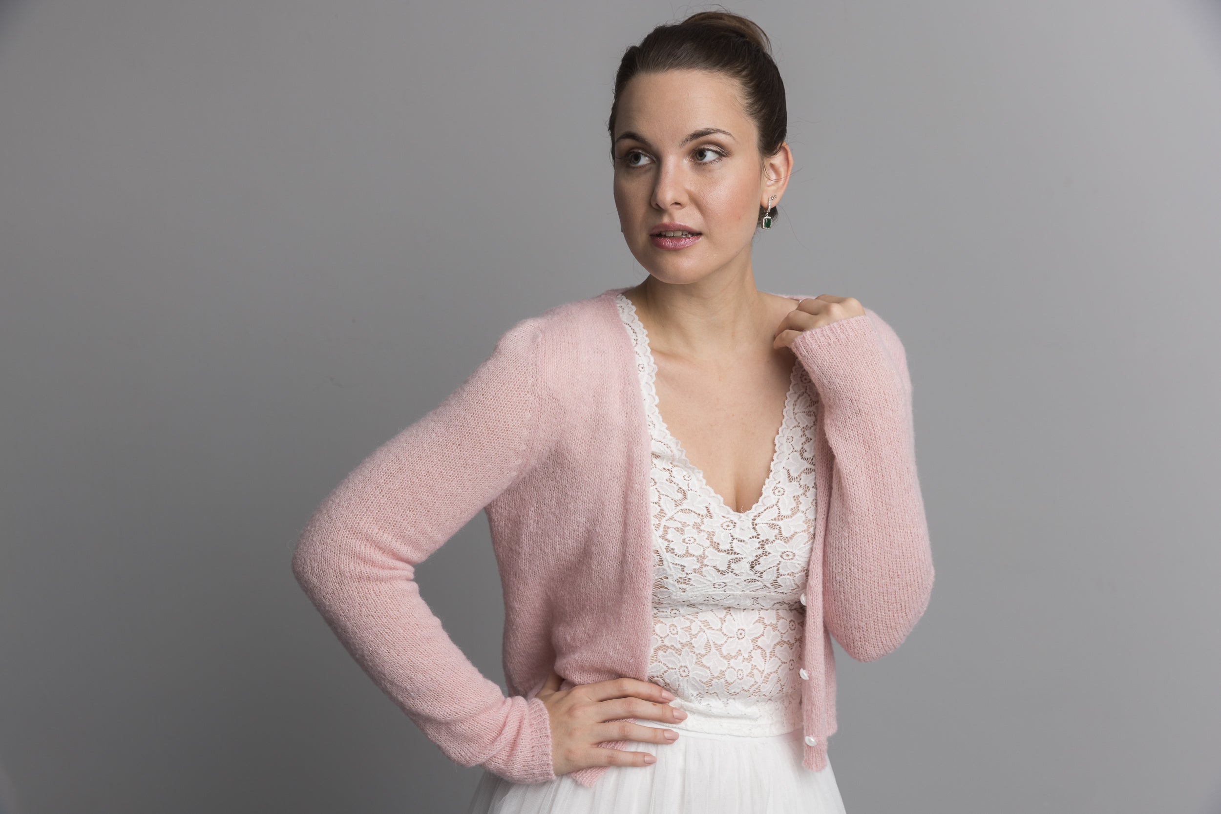 For You: Cardigan mit Knöpfen in rosa und weiteren Farben für Bräute und Gäste - Beemohr