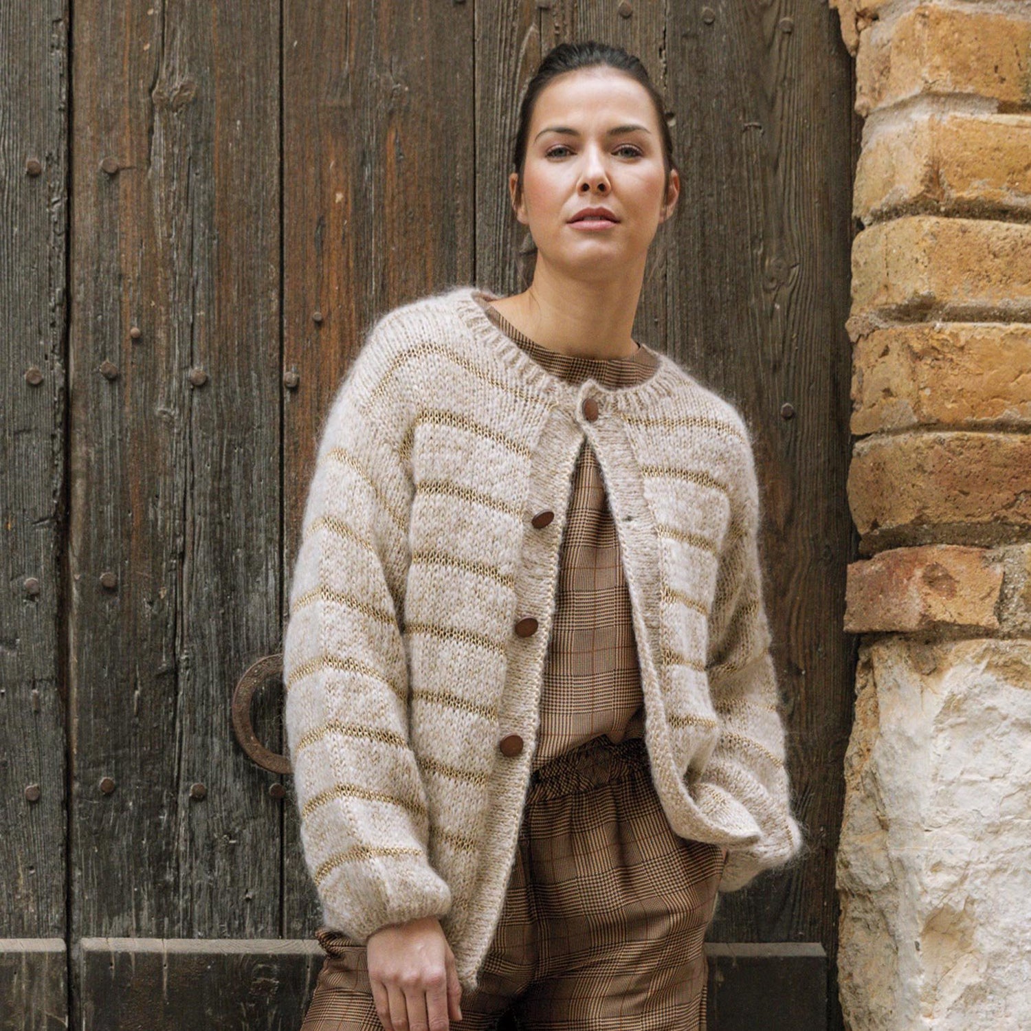 KNIT KIT: Mohair Strickjacke im Ingenua Mohair Mix mit Glitzerstreifen mit Katia Gatsby Wolle - Beemohr