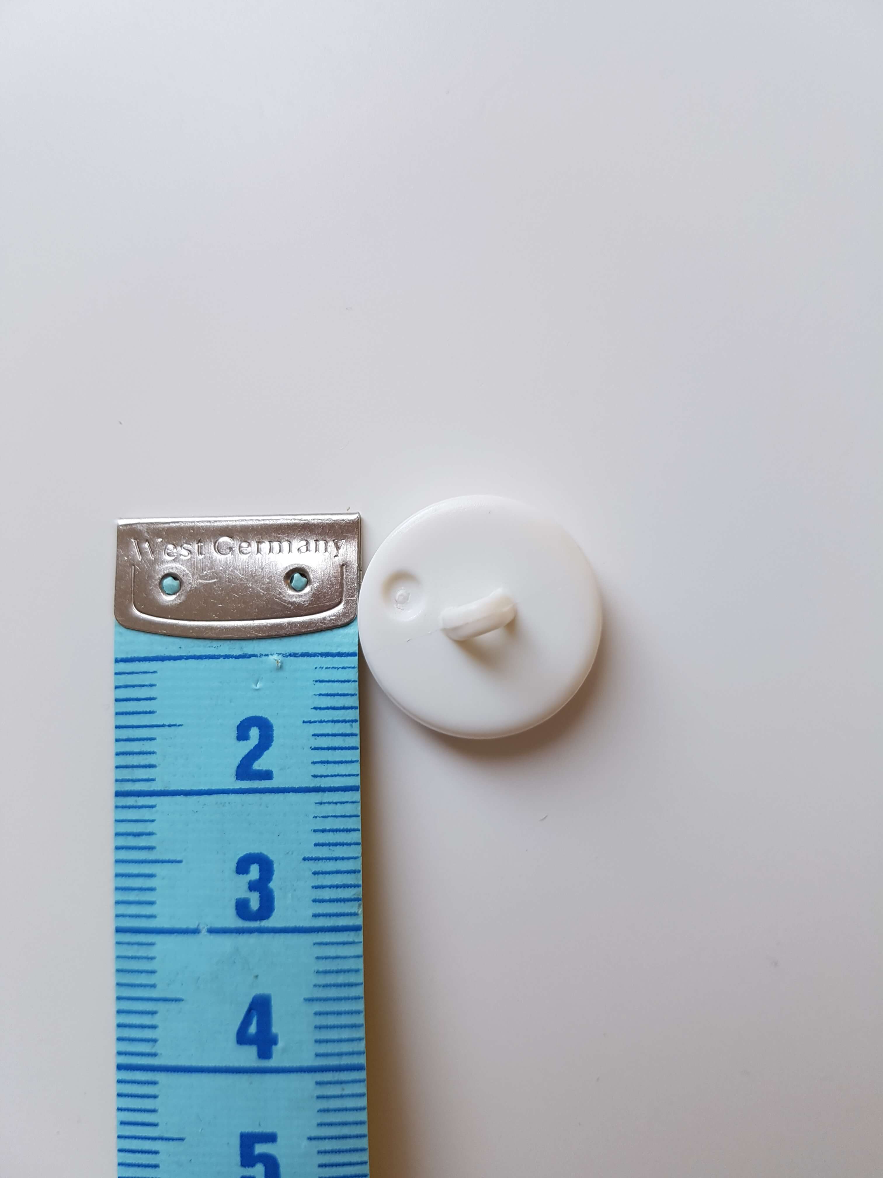 Knöpfe und Wolle online bestellen bei Beemohr