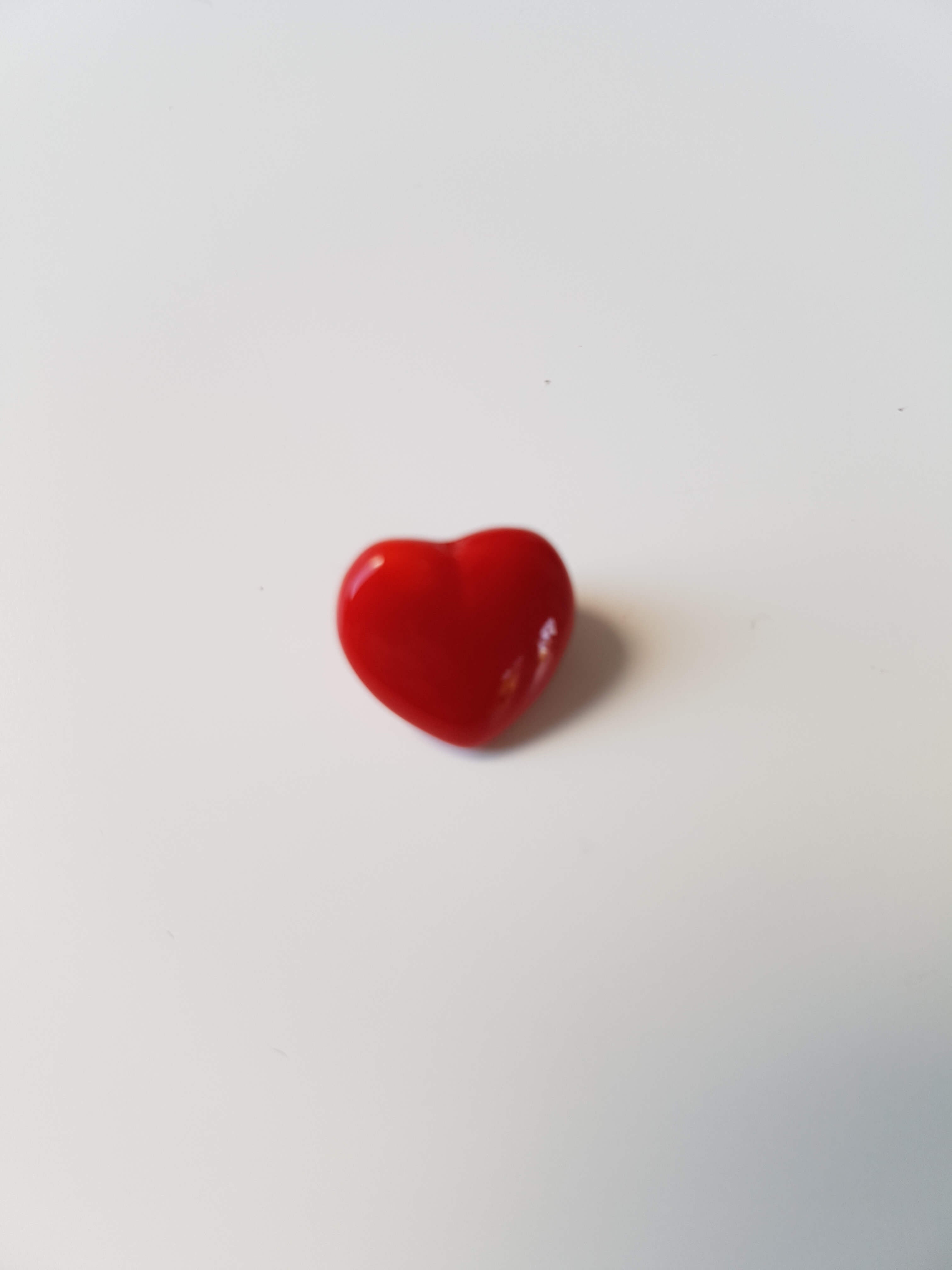 Herz Knöpfe rot Glas bei Beemohr