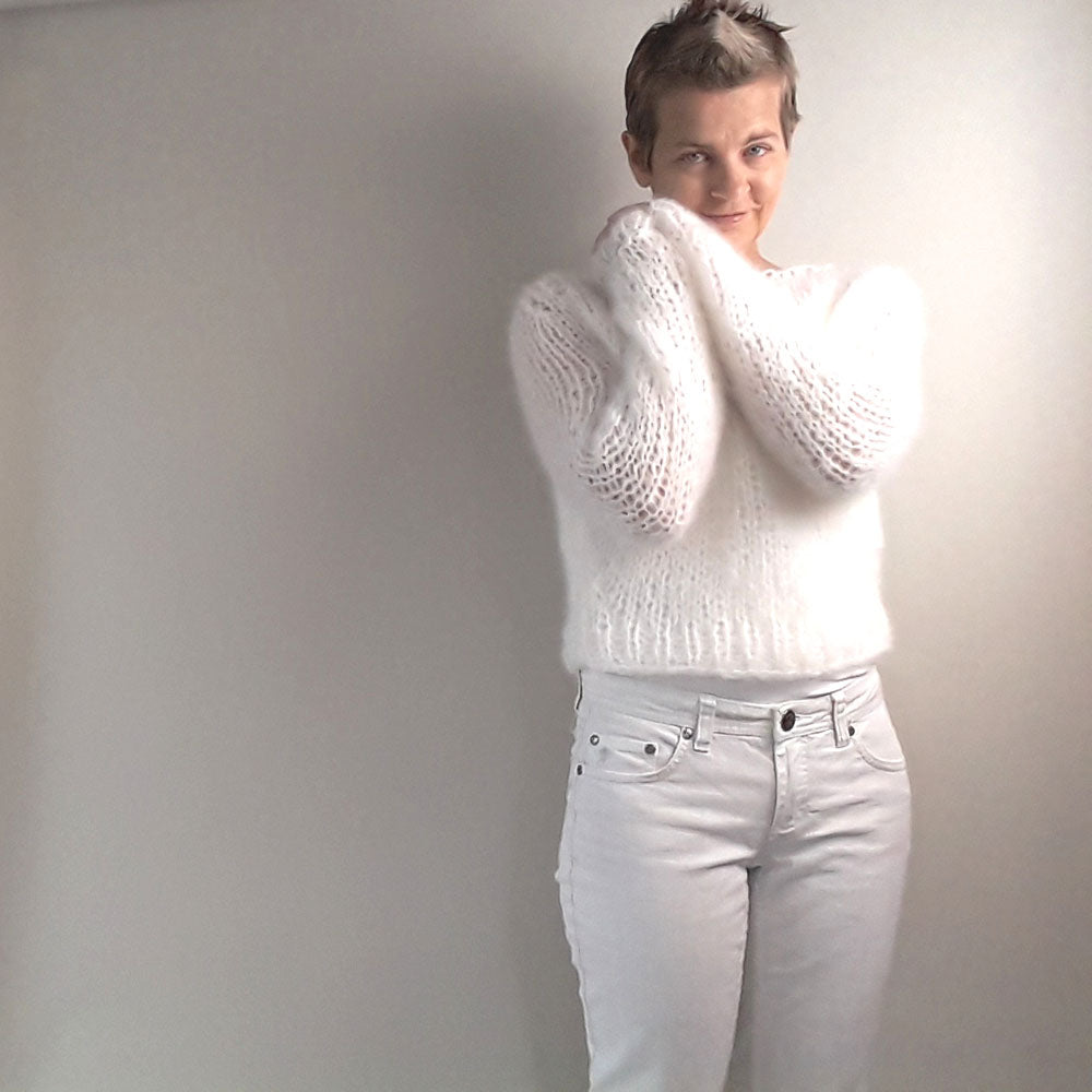 Weißer Strickpullover aus Mohair GENE tailliert - Beemohr