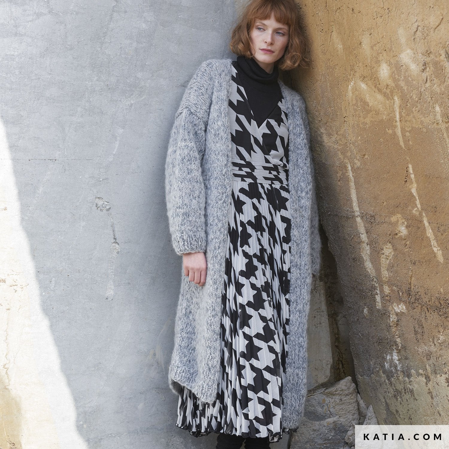 Lange Strickjacke mit Tribu Wolle von Katia stricken - Beemohr