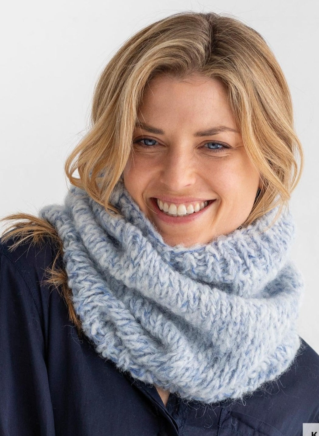 Warmer Rundschal aus Tribu Wolle von Katia stricken - Beemohr