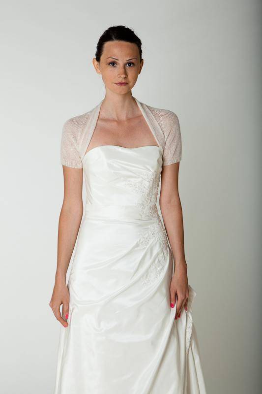 Kurzer Arm: Bolero Jäckchen für ihr Brautkleid gestrickt - Beemohr