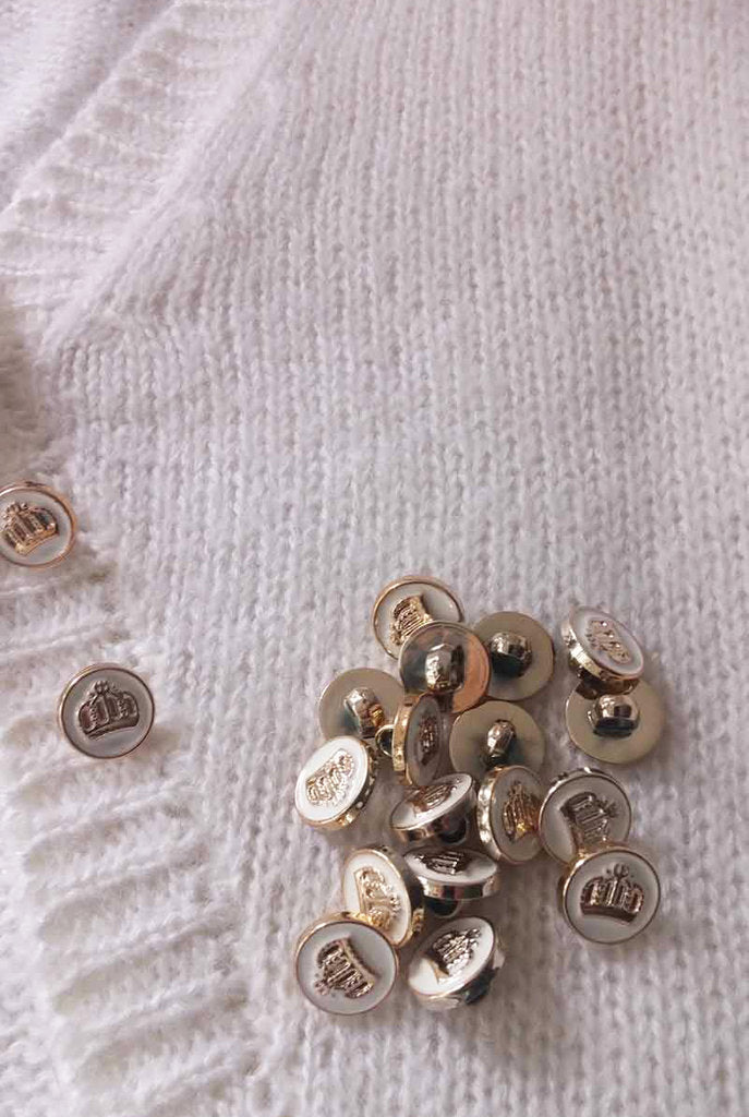 Knöpfe für Königinnen weiß mit goldener Krone für festliche Jacken - Beemohr