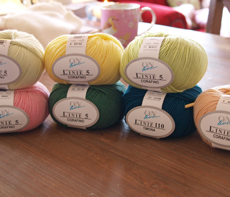 Woll Box aus Merino, Mohair und weiterem Wollknäuel; Wolle zum Testen oder für kleine Geschenke - Beemohr