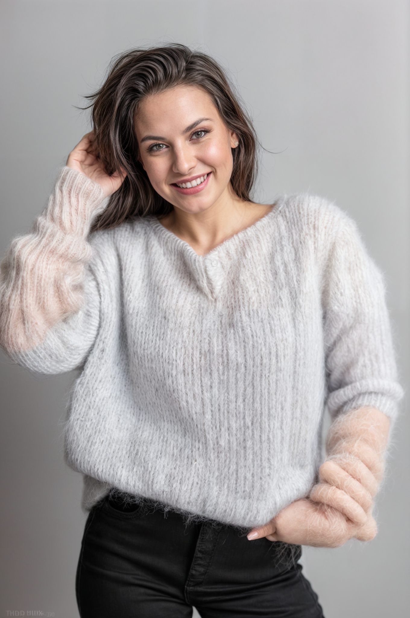 Strickset für einen weiten Mohairpullover hellgrau