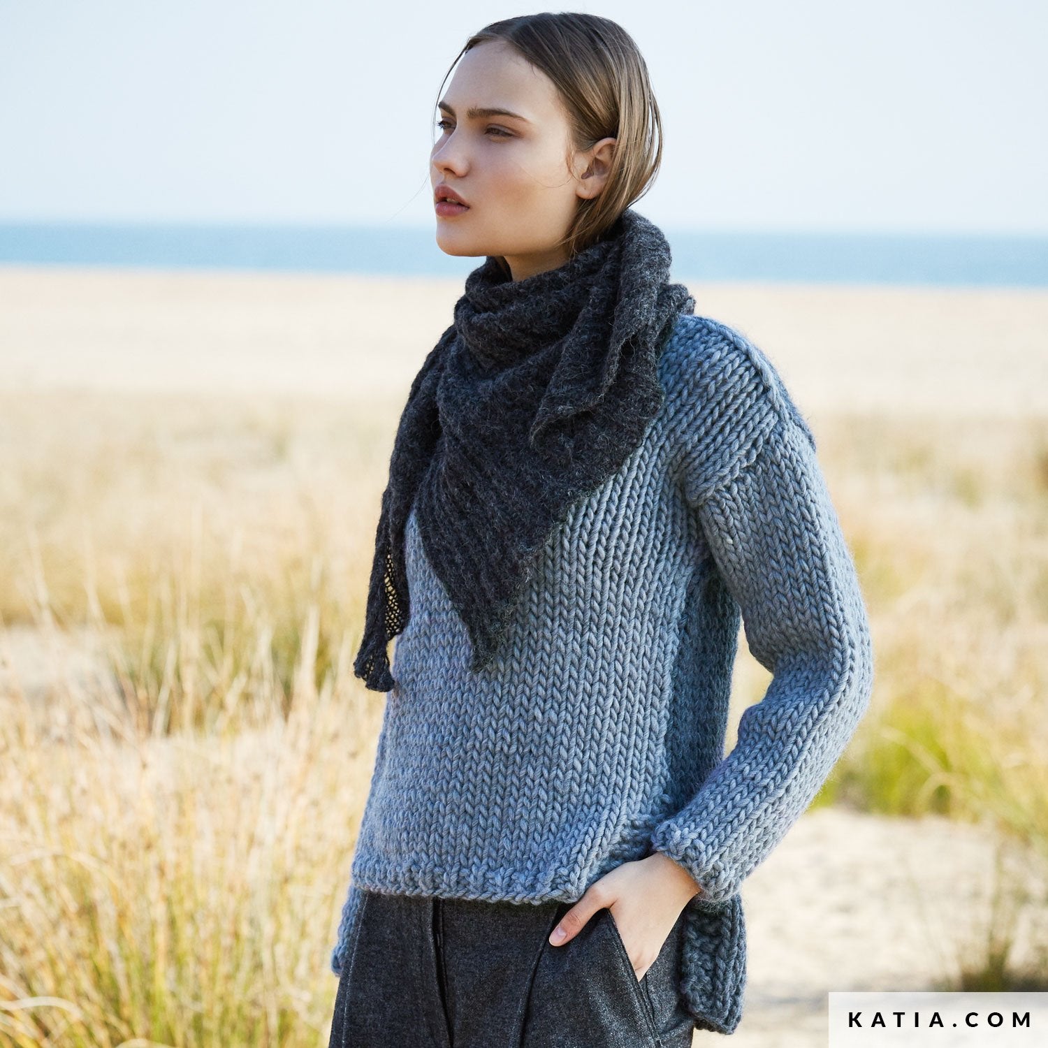 Zweifarbiger Pullover mit Love Wool von Katia stricken