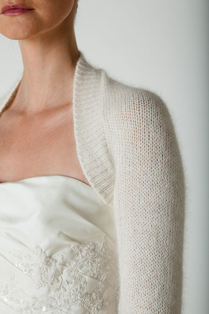 Brautjacke BELLA gestrickt aus weicher Wolle für deine Hochzeit - Beemohr