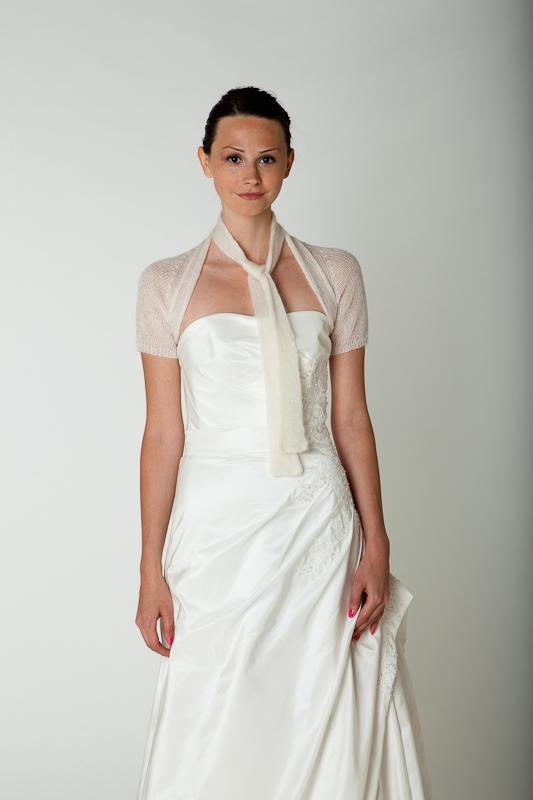 Kurzer Arm: Bolero Jäckchen für ihr Brautkleid gestrickt - Beemohr