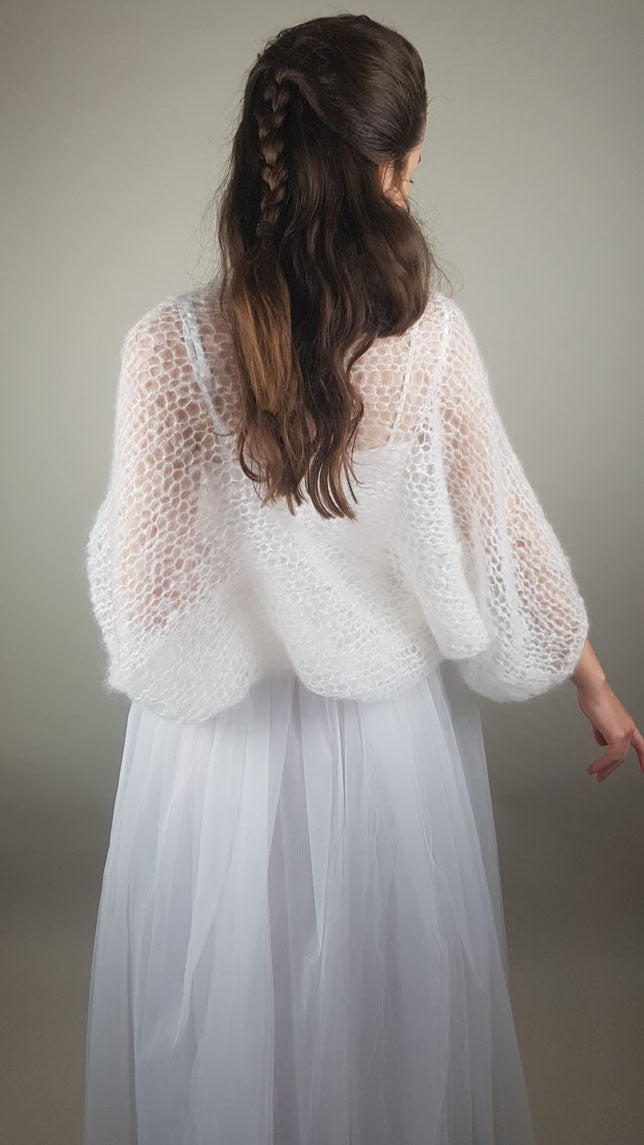 HANDGESTRICKTER Bolero in grober Masche SKY kuschelig weich oversize in blush, ivory und mehr Farben - Beemohr