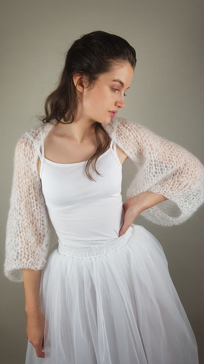 HANDGESTRICKTER Bolero in grober Masche SKY kuschelig weich oversize in blush, ivory und mehr Farben - Beemohr