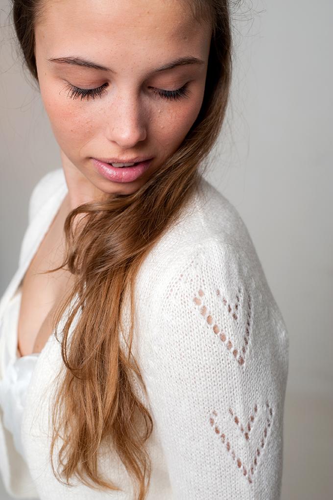 Brautjacke für Boho Hochzeiten mit Herzen weiß und ivory für romantische Hochzeiten aus Kaschmir ♥ JUL♥ - Beemohr