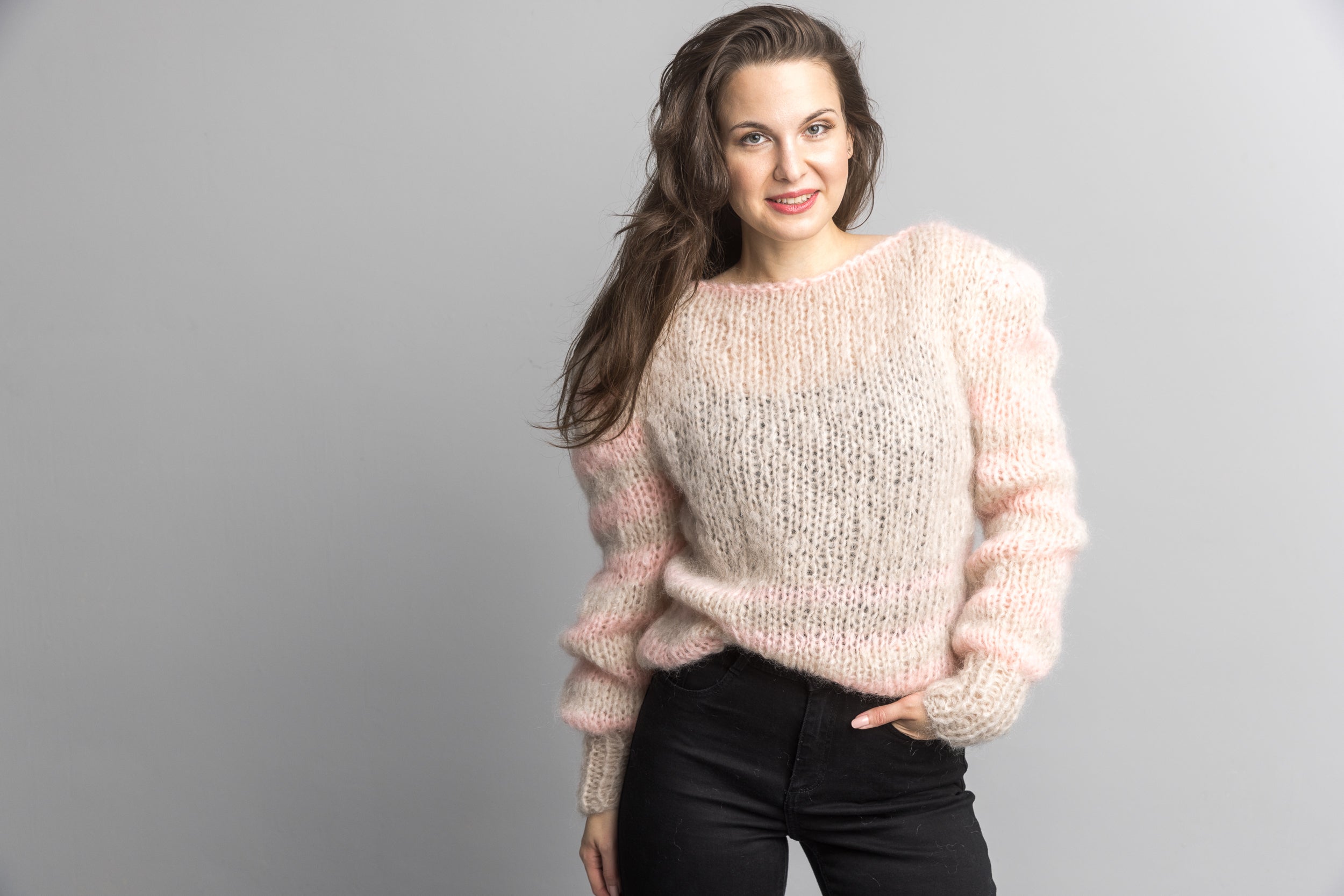 Knit Kit: Oversize Strick - Pullover mit Mohair Wolle von KATIA gestrickt in zwei Farben - Beemohr