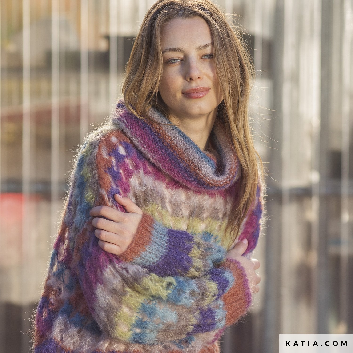 Strickanleitung: Bunter Pullover im Lochmuster gestrickt aus Mohair - Beemohr