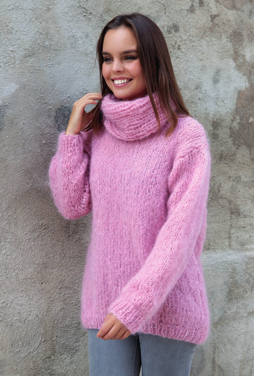 Oversize Strickpullover mit Loopschal handgesrickt in vielen Farben - Beemohr