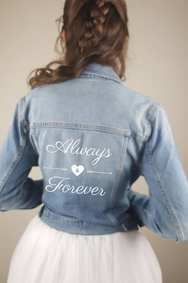 Braut Jeans Jacke in hellblau bedruckt "Always & Forever" - Beemohr