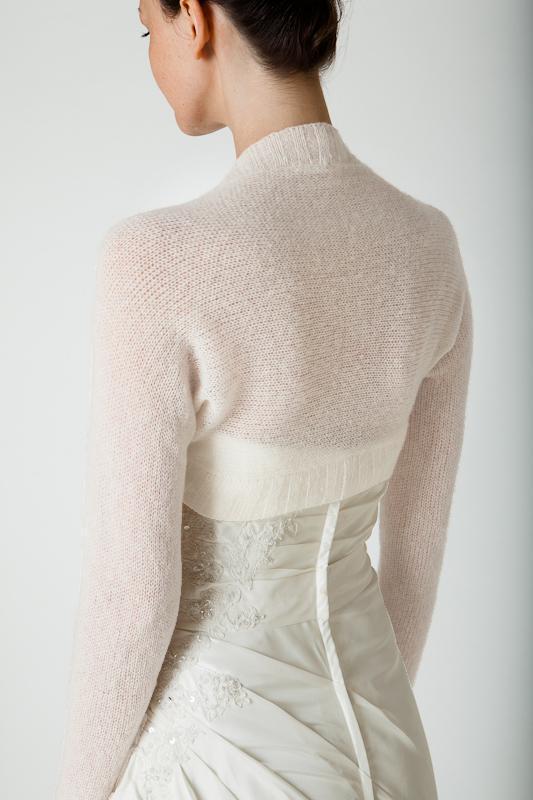 For You: Brautjacke gestrickt mit nur 2 Nähten LILLY ivory und weiß - Beemohr