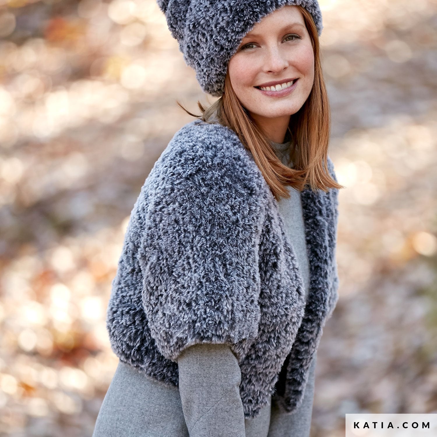 KNIT KIT: Flauschige Jacke und Mütze gestrickt aus Polar Fell Wolle super WEICH - Beemohr