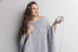 Knit Kit für einen coolen Poncho mit extra dicker Love Wool gestrickt - Beemohr