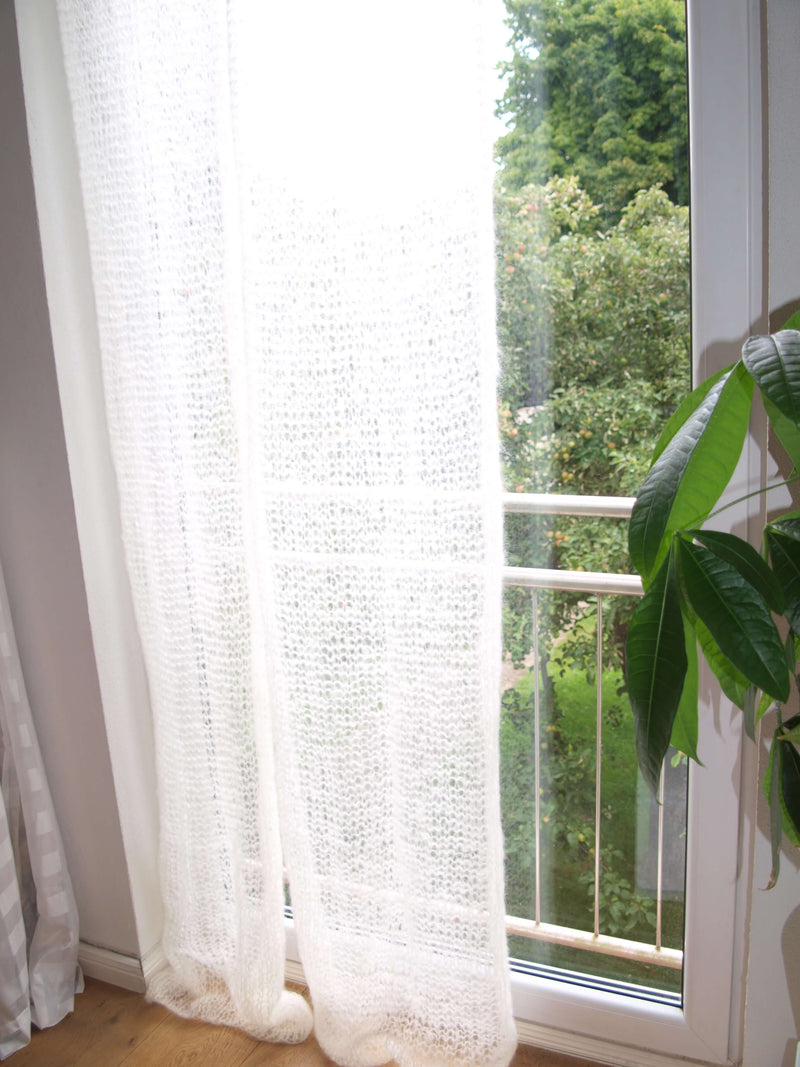 Schal aus Ingenua Wolle stricken für Fenster