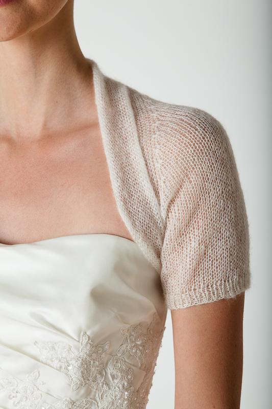 Kurzer Arm: Bolero Jäckchen für ihr Brautkleid gestrickt - Beemohr